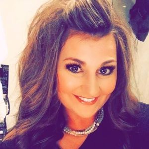 Meet your Posher, Dana